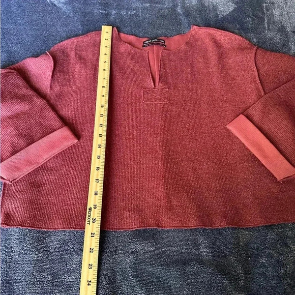 Urban Outfitters Oversized Cropped Cuff Sleeve Sweater size XS - Picture 2 of 7